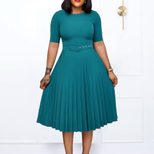 Pleated Midi Dress Round Neck Plus Size Elegant Design Suitable for Casual and Formal Occasions