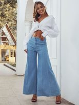 High Waisted Wide Leg Jeans Light Wash Trendy Street Style Comfortable Fit Wholesale Available