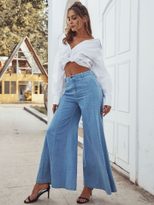 High Waisted Wide Leg Jeans Light Wash Trendy Street Style Comfortable Fit Wholesale Available