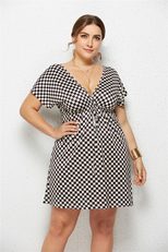 Plus Size V Neck Digital Print Dress Beach Vacation Style Lightweight Fabric