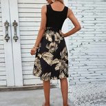 Floral Beach Dress Casual Style Sun Protection Lightweight Fabric Summer Vacation Wear Wholesale