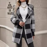 Loose Fit Plaid Cardigan Cozy Knit Fashionable Design Perfect for Fall Wholesale Available fast