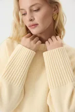 Loose Fit Round Neck Cotton Sweater for Women Solid Color Knitted Long Sleeve Spring and Autumn