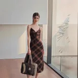 Vintage Plaid Bodycon Dress Elegant Sleeveless Chic Design Spring Fashion Perfect for Parties an