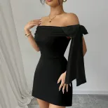 Elegant Off Shoulder Black A Line Mini Dress with Ruffled Details Slim Fit Chic Style for Partie