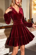 Vintage Velvet V Neck Dress with Puff Sleeves and Ruffled Hem Elegant Cocktail Gown in Red