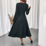Elegant Hollow Out Round Neck Bodycon Dress Solid Color Slim Fit Suitable for Office Wear Wholes