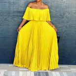 Off Shoulder Pleated Dress Sexy One Shoulder Design Elegant Fit Summer Fashion Perfect for Parti