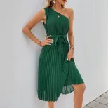 Elegant Asymmetrical Pleated Dress Solid Color One Shoulder Design Suitable for Parties Wholesal