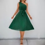 Elegant Asymmetrical Pleated Dress Solid Color One Shoulder Design Suitable for Parties Wholesal