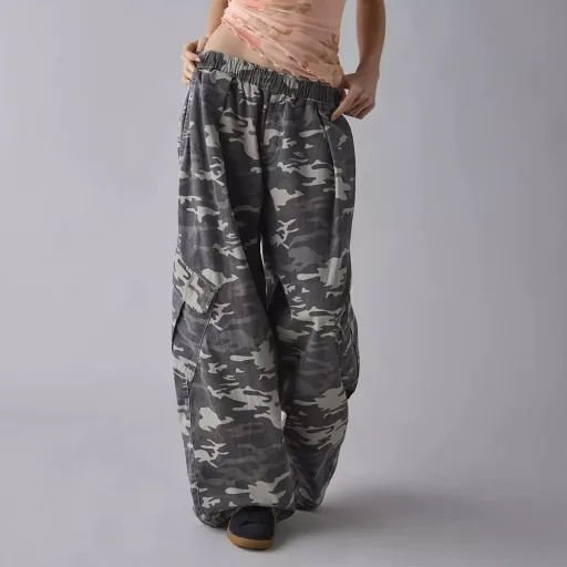 Womens Casual Loose Fit Camouflage Cargo Pants Multi Pocket Design Fall Winter Collection Wholesale Available Womens Casual Loose Fit Camouflage Cargo Pants Multi Pocket Design Fall Winter Collection Wholesale Available