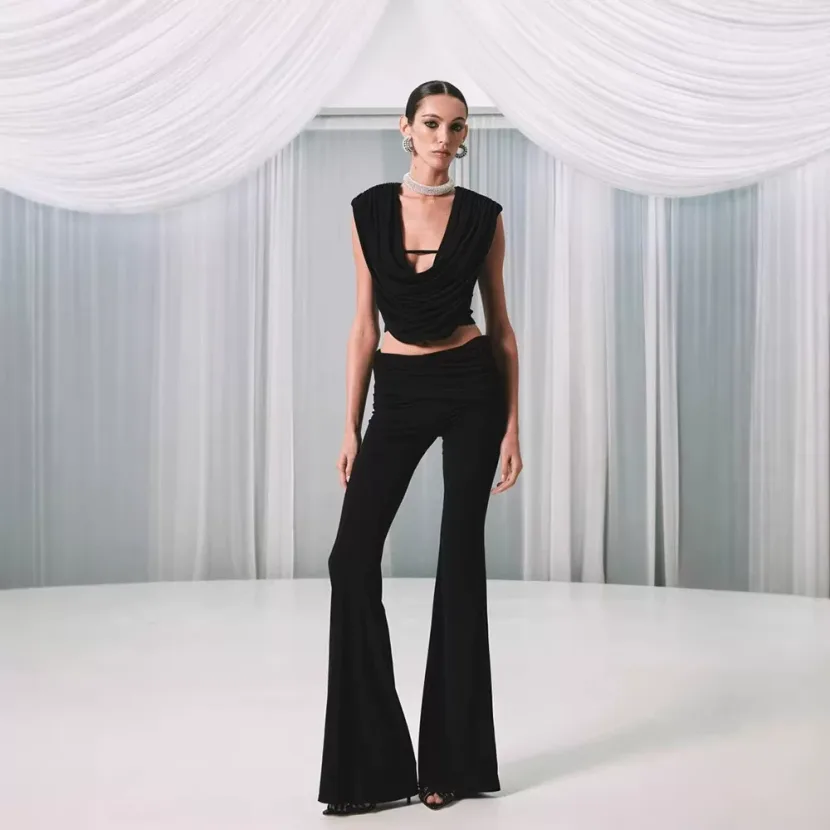 Sleeveless Ruffled Top High Waist Flare Pants Chic Fashion Set for Runway Events Wholesale Avail