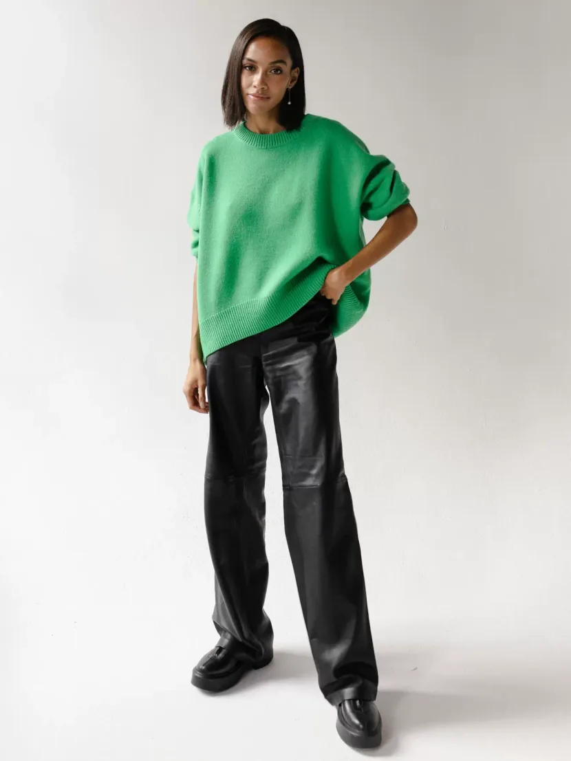Womens Knit Sweater Round Neck Loose Fit Solid Color Autumn Winter Fashion Wholesale Available