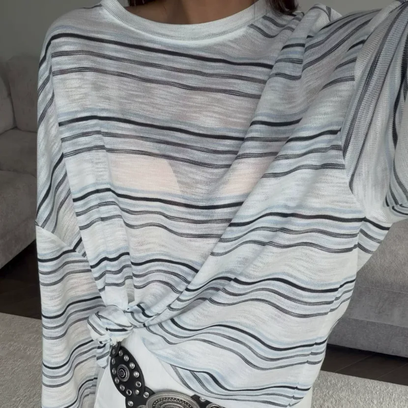 Striped Loose Fit Long Sleeve T Shirt for Women Stylish Knot Design Casual Everyday Wear Wholesa
