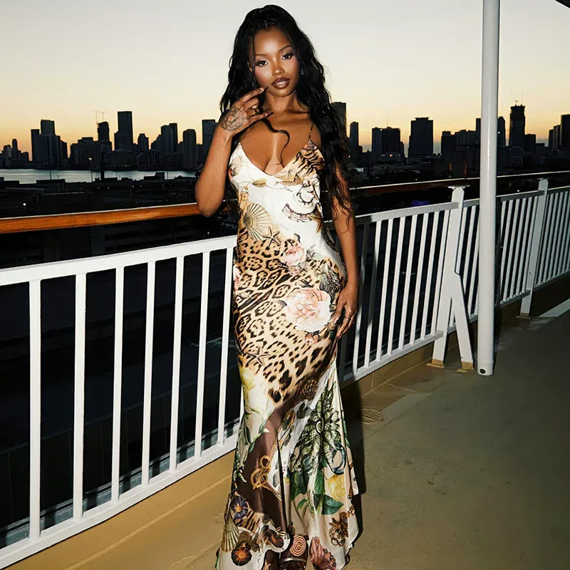 Summer Womens Bodycon Dress Sexy Backless Design Unique Print Spaghetti Straps Perfect for Parti